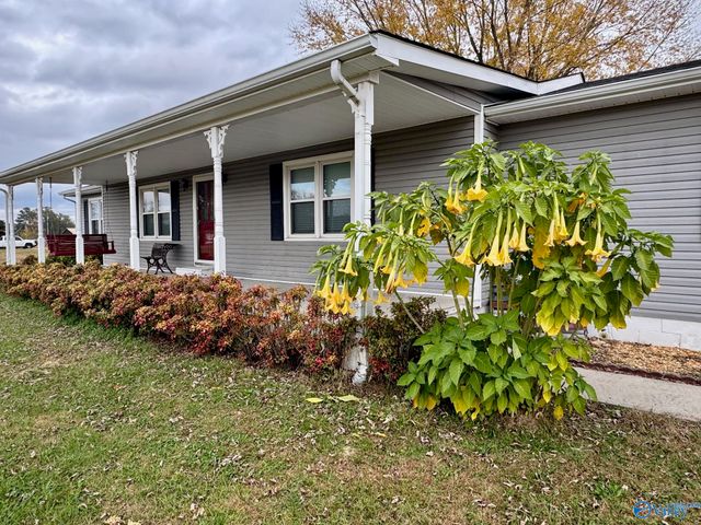 64 N Robinson Road, Hartselle, AL 35640