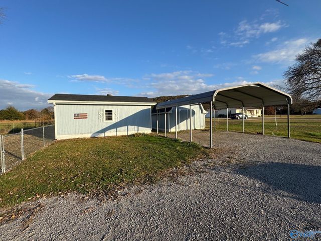 64 N Robinson Road, Hartselle, AL 35640