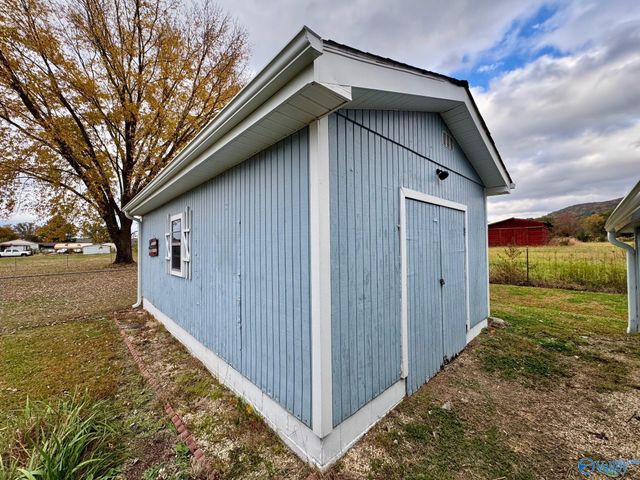 64 N Robinson Road, Hartselle, AL 35640