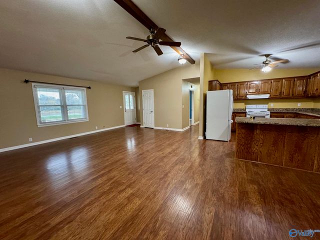 64 N Robinson Road, Hartselle, AL 35640