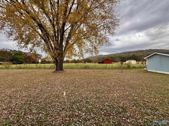 64 N Robinson Road, Hartselle, AL 35640