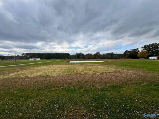 64 N Robinson Road, Hartselle, AL 35640