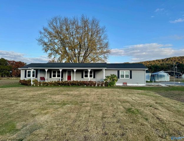 64 N Robinson Road, Hartselle, AL 35640