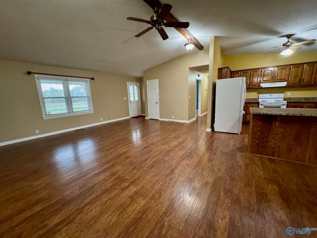 64 N Robinson Road, Hartselle, AL 35640