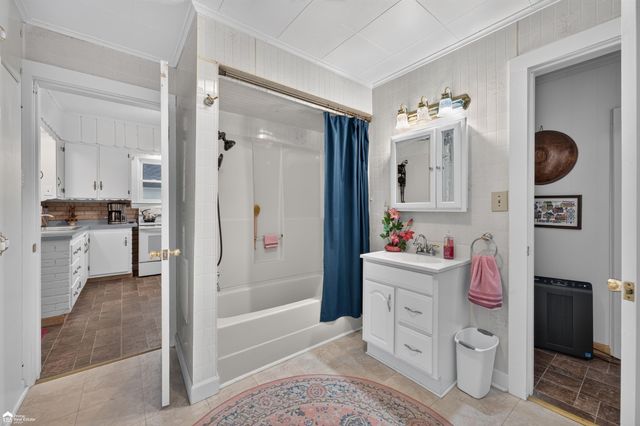 206 N Marquette Street, Durand, MI 48429
