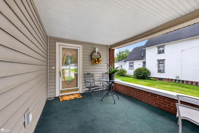 206 N Marquette Street, Durand, MI 48429