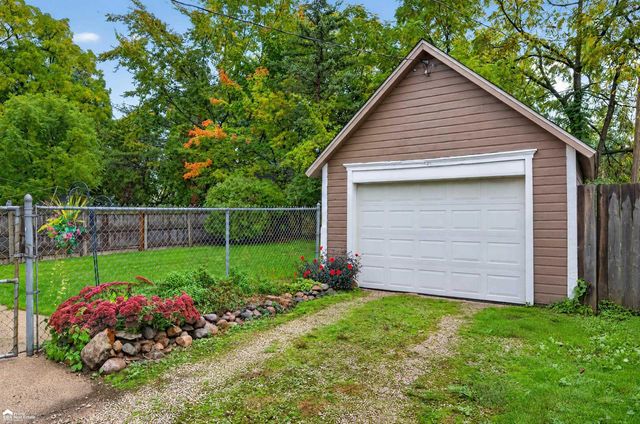 206 N Marquette Street, Durand, MI 48429