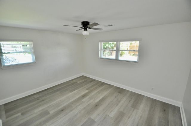 7634 Wynlea Street, Houston, TX 77061
