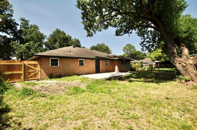 7634 Wynlea Street, Houston, TX 77061