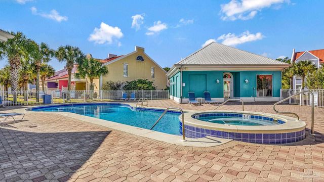 13909 Del Rio Dr 13909, Pensacola, FL 32507