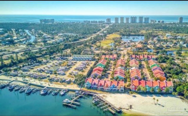 13909 Del Rio Dr 13909, Pensacola, FL 32507