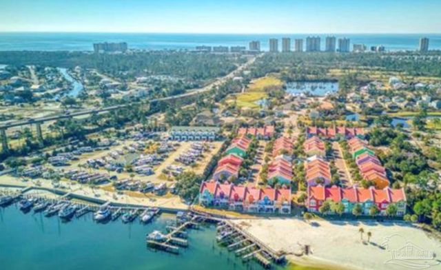 13909 Del Rio Dr 13909, Pensacola, FL 32507