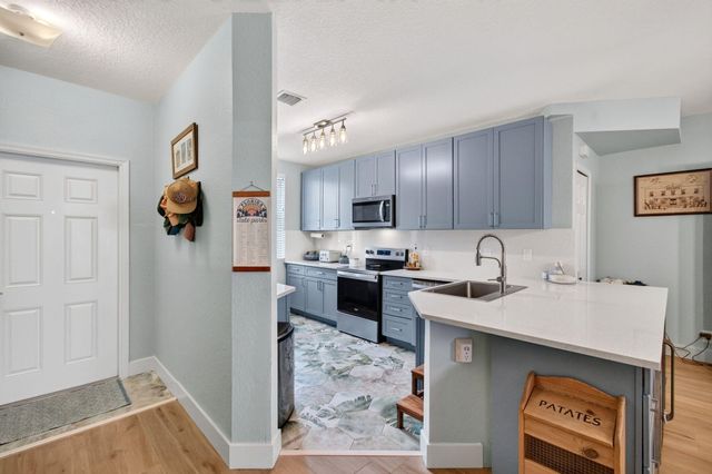 311 Bayfront Drive, Boynton Beach, FL 33435