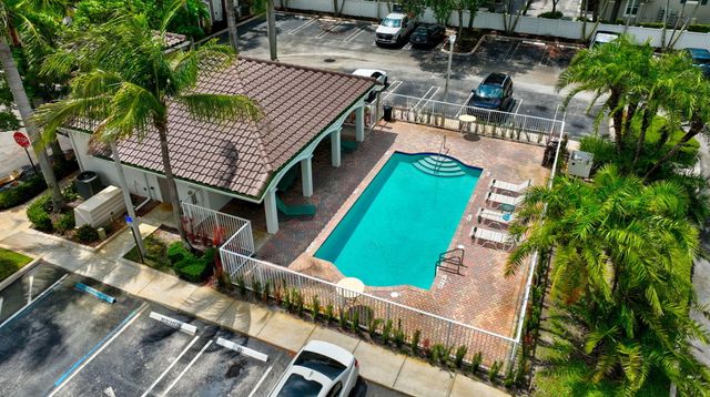 311 Bayfront Drive, Boynton Beach, FL 33435