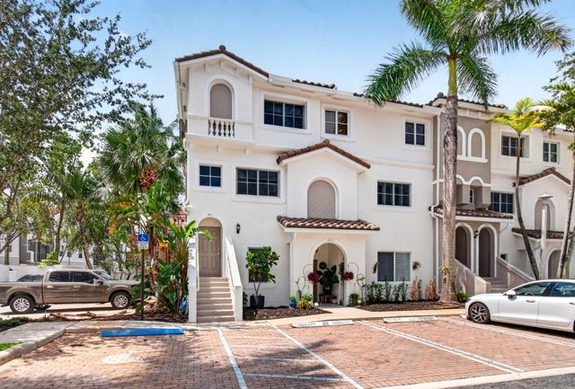 311 Bayfront Drive, Boynton Beach, FL 33435