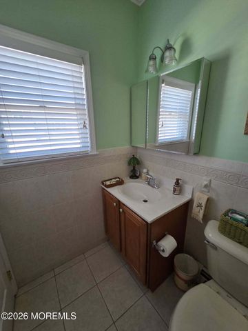 37 Frank Drive, Manahawkin, NJ 08050