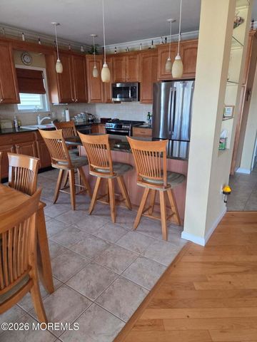37 Frank Drive, Manahawkin, NJ 08050