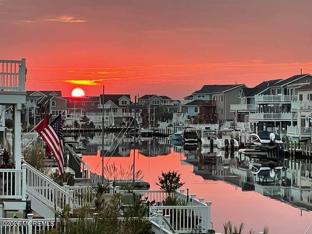 37 Frank Drive, Manahawkin, NJ 08050