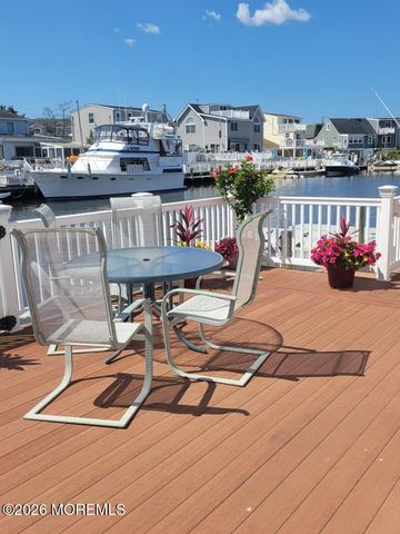 37 Frank Drive, Manahawkin, NJ 08050