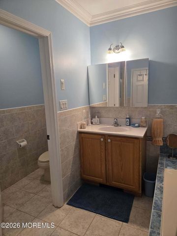 37 Frank Drive, Manahawkin, NJ 08050