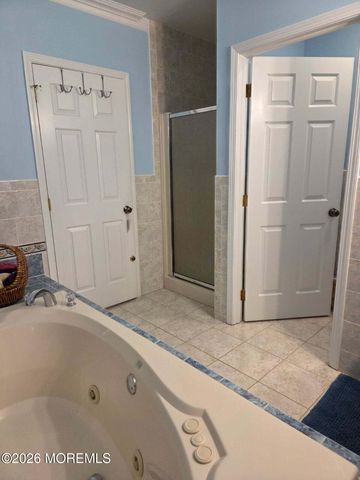 37 Frank Drive, Manahawkin, NJ 08050