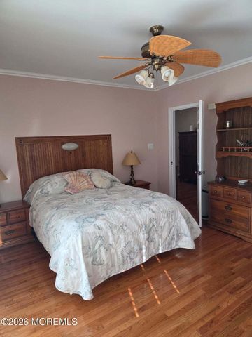 37 Frank Drive, Manahawkin, NJ 08050