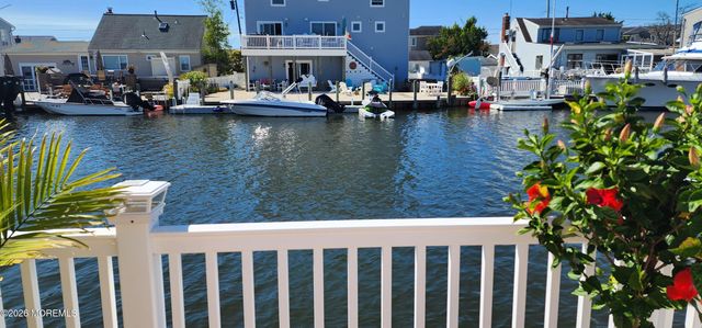 37 Frank Drive, Manahawkin, NJ 08050