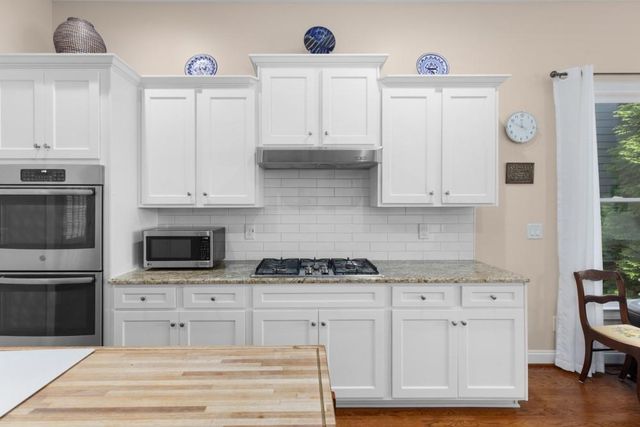 129 Cornerstone Place, Woodstock, GA 30188