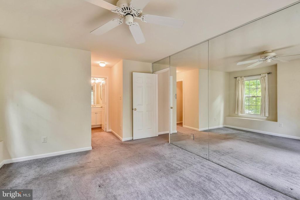 2220 SPRINGWOOD DR #K, Reston, VA 20191