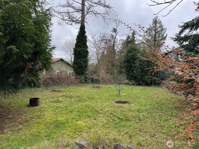 1564 NE Serpentine Place, Shoreline, WA 98155