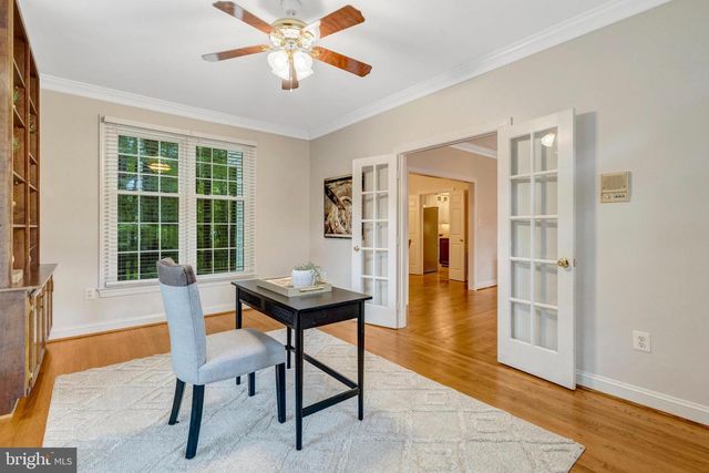 11181 LONGWOOD GROVE DR, Reston, VA 20194