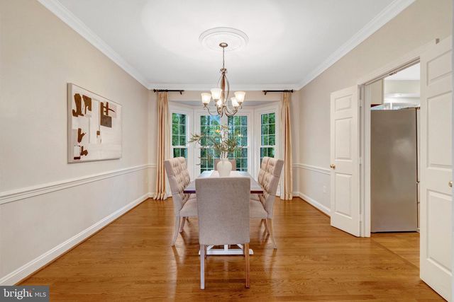 11181 LONGWOOD GROVE DR, Reston, VA 20194