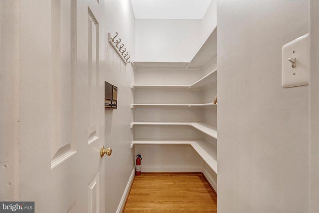 11181 LONGWOOD GROVE DR, Reston, VA 20194