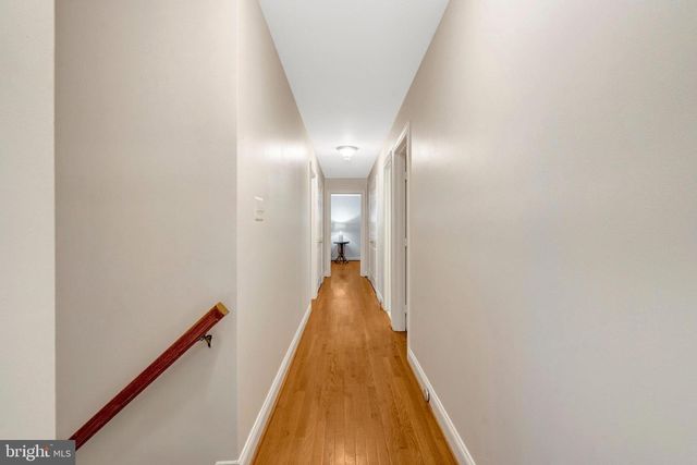 11181 LONGWOOD GROVE DR, Reston, VA 20194