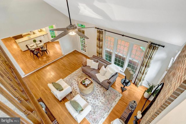 11181 LONGWOOD GROVE DR, Reston, VA 20194