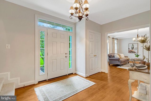 11181 LONGWOOD GROVE DR, Reston, VA 20194