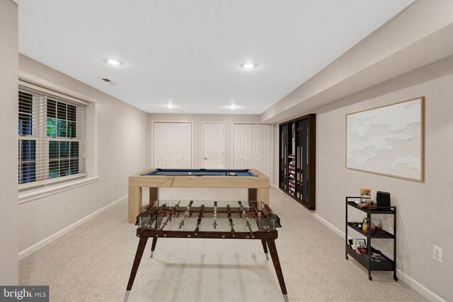 11181 LONGWOOD GROVE DR, Reston, VA 20194