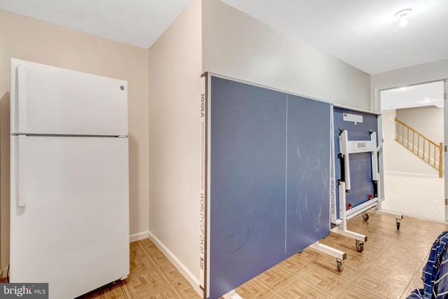 11181 LONGWOOD GROVE DR, Reston, VA 20194