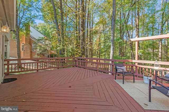 11181 LONGWOOD GROVE DR, Reston, VA 20194