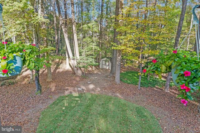 11181 LONGWOOD GROVE DR, Reston, VA 20194