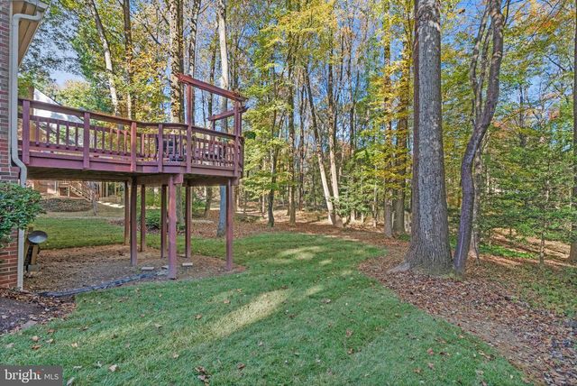 11181 LONGWOOD GROVE DR, Reston, VA 20194