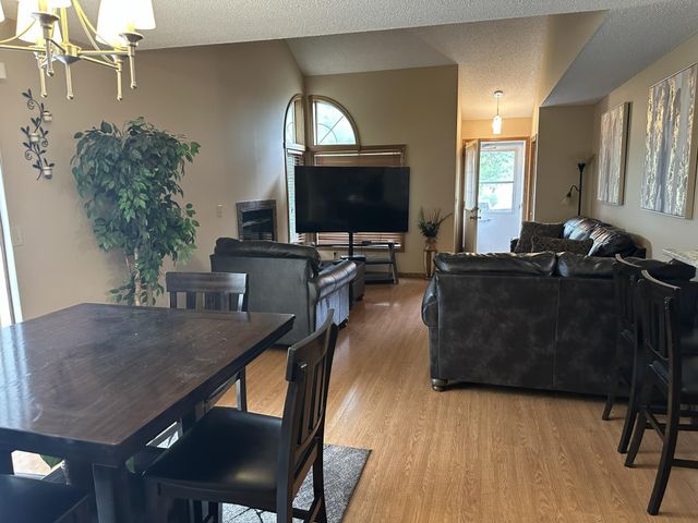1122 Pecks Woods Drive, New Brighton, MN 55112