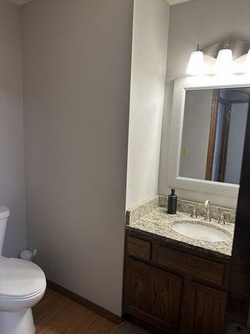 1122 Pecks Woods Drive, New Brighton, MN 55112