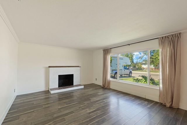 932 Sylvia Dr, Lodi, CA 95240