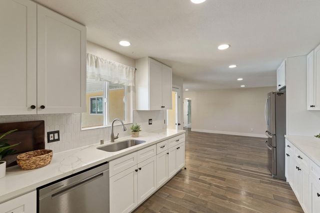 932 Sylvia Dr, Lodi, CA 95240