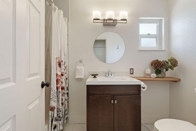 932 Sylvia Dr, Lodi, CA 95240