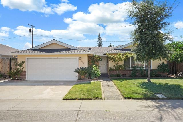 932 Sylvia Dr, Lodi, CA 95240
