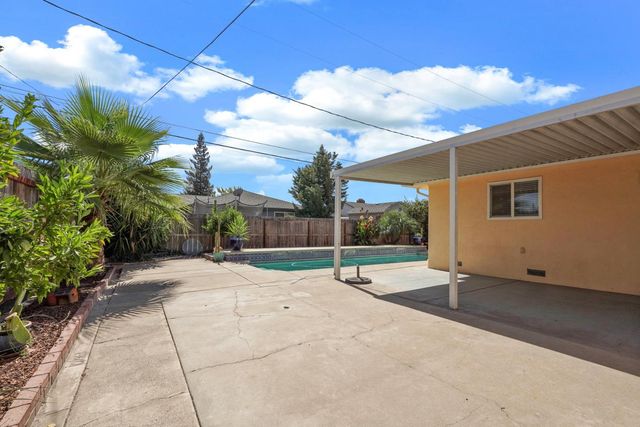 932 Sylvia Dr, Lodi, CA 95240
