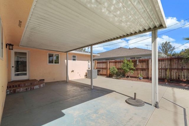 932 Sylvia Dr, Lodi, CA 95240
