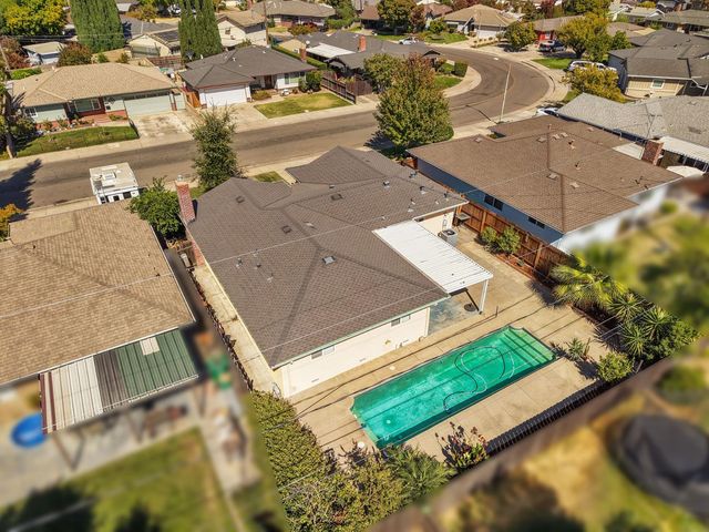 932 Sylvia Dr, Lodi, CA 95240